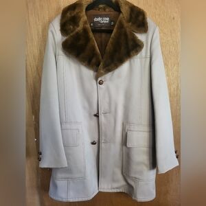 Vintage 1970 Studio One Men's Beige Pea Coat with Dark Brown Fur Collar. Size 40